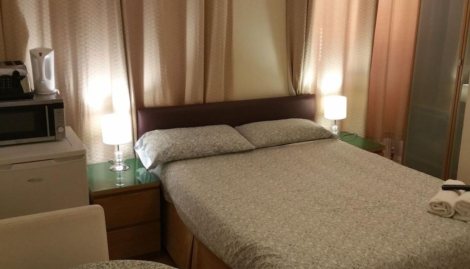 Información - Chumleigh Lodge Hotel Ltd