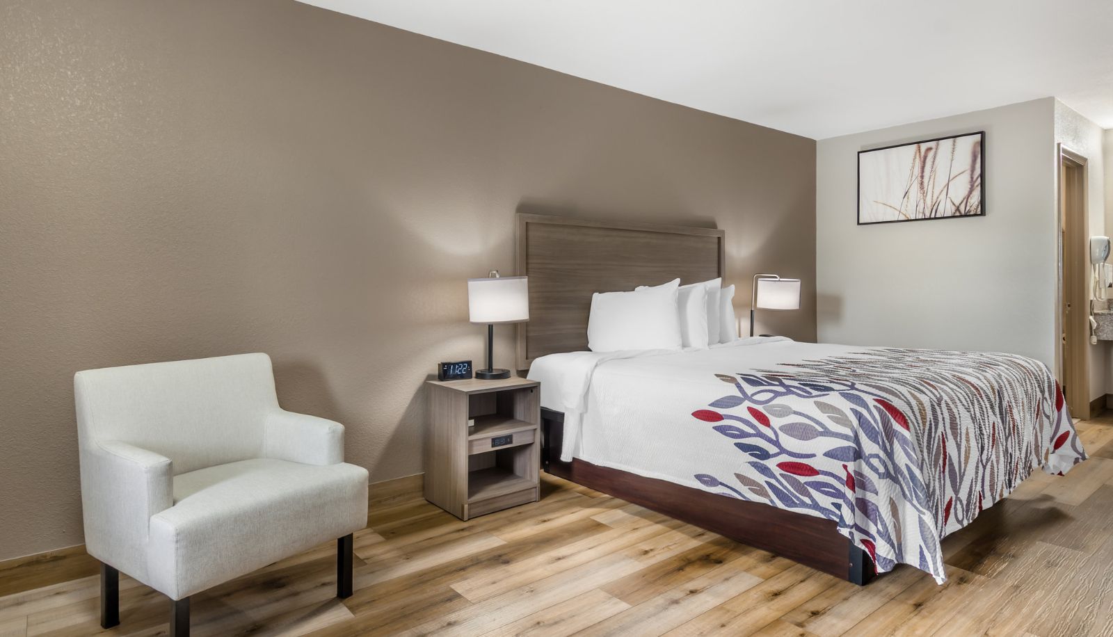 Room - Red Roof Inn Staunton