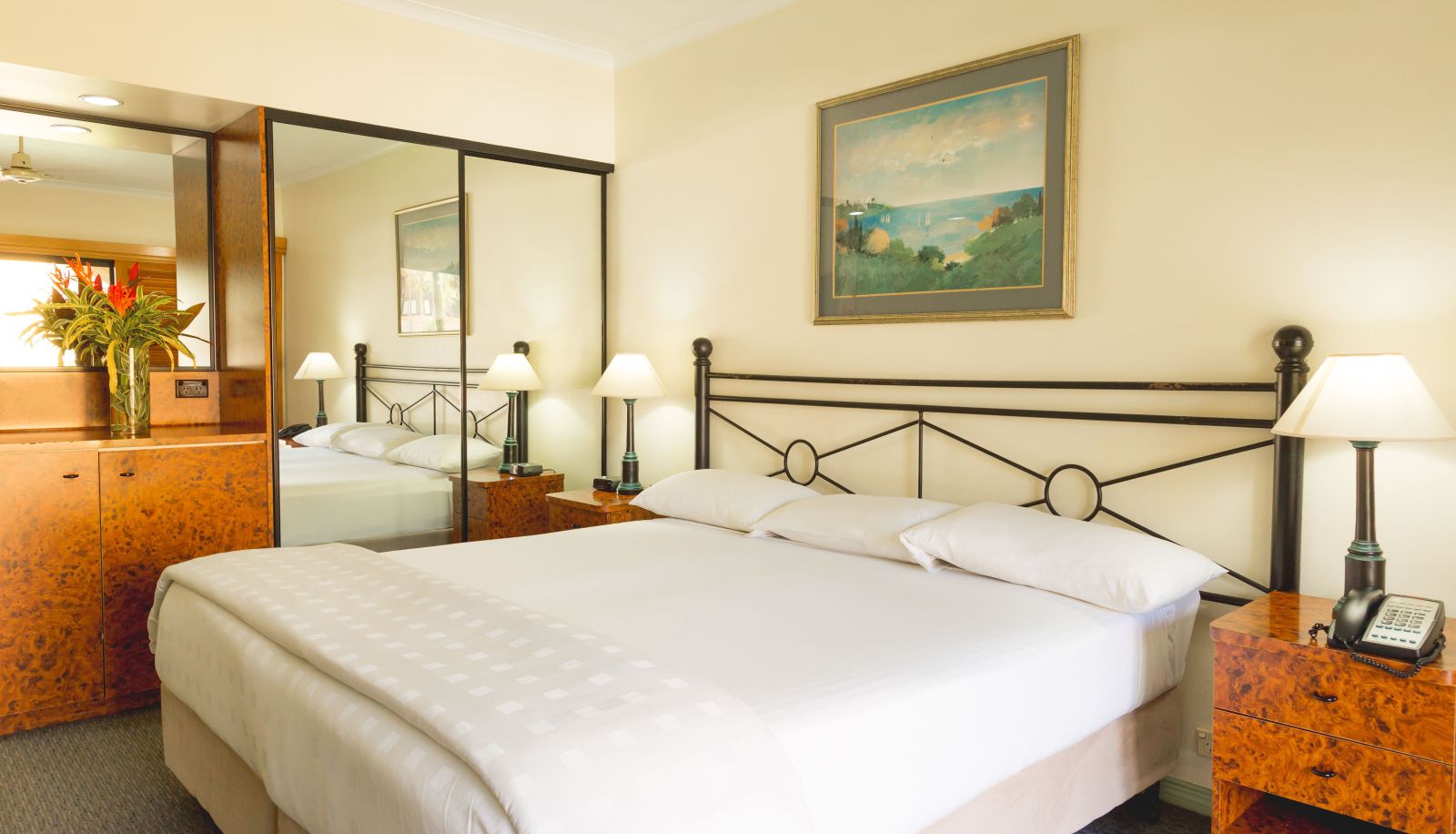 Room - Palm Royale Cairns