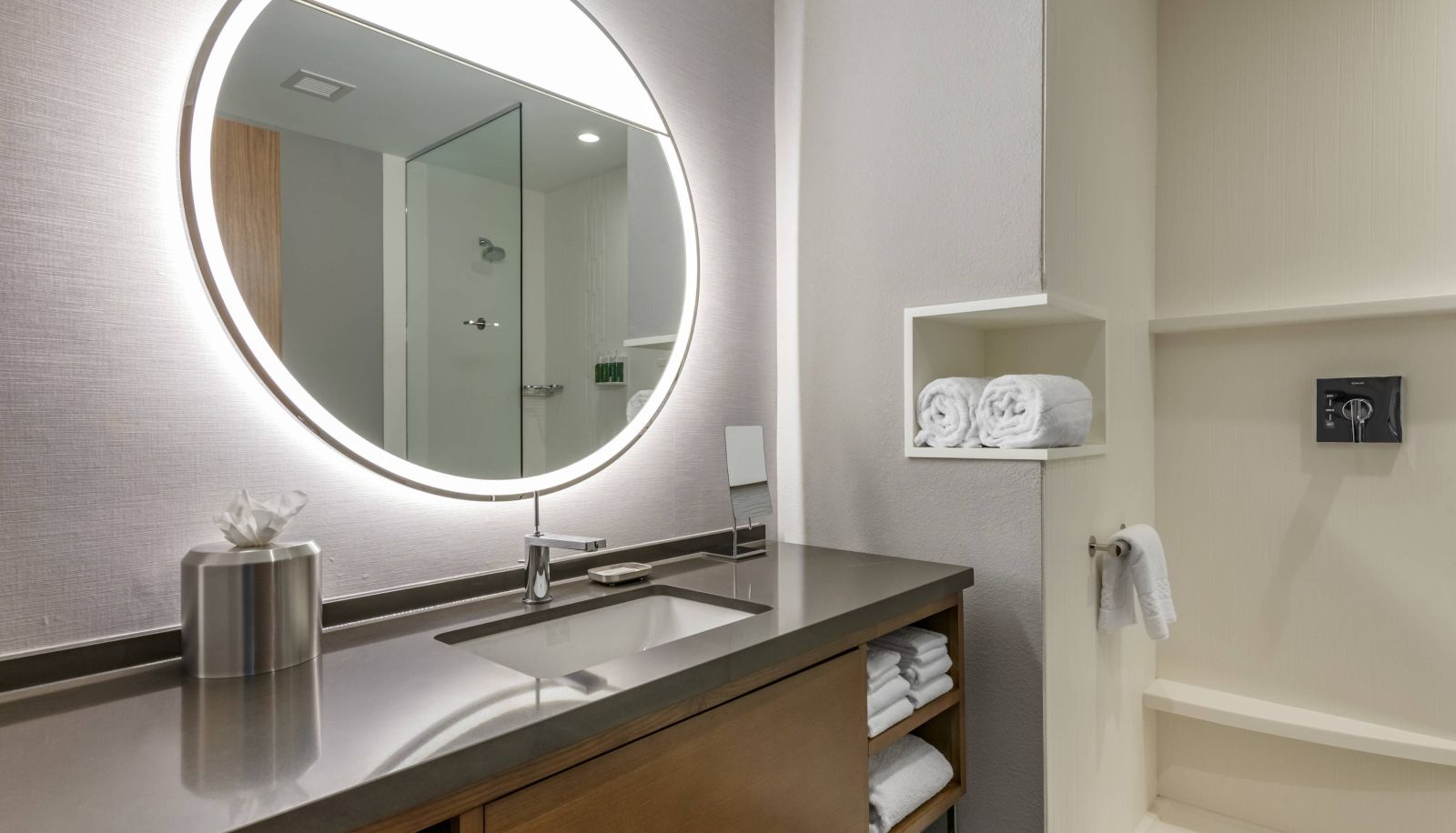 Room - Courtyard by Marriott Fort Lauderdale Downtown