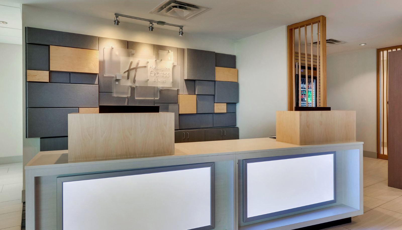 Info - Holiday Inn Express & Suites DAWSONVILLE by IHG