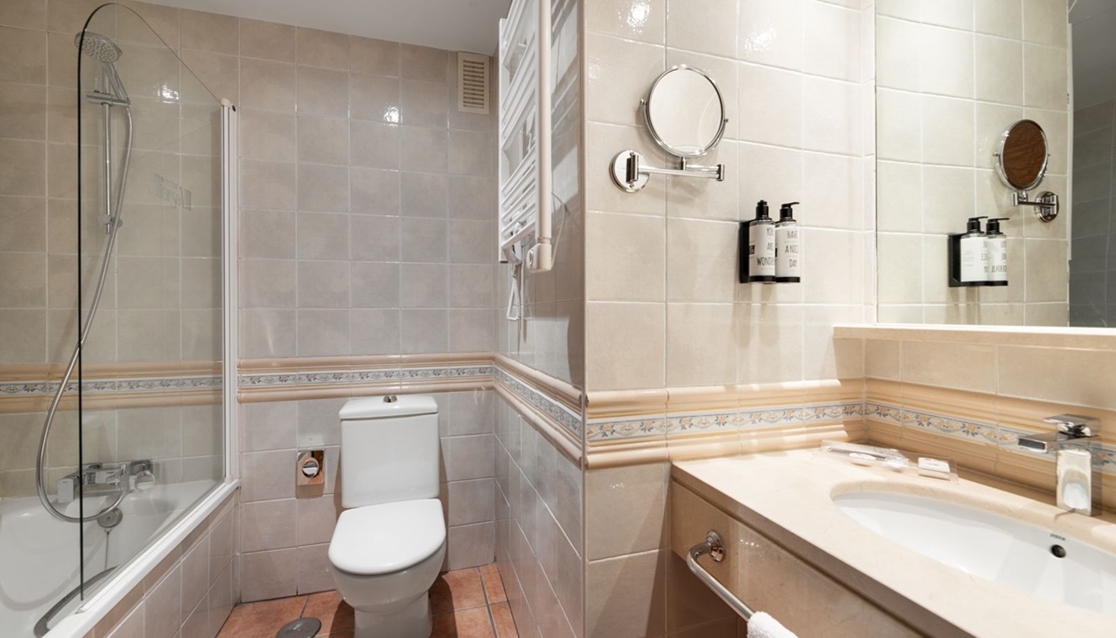 Info - DORMA ALFONSO VIII Hotel