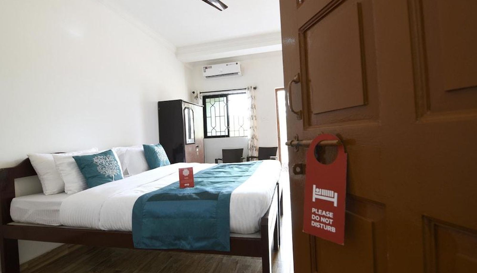 Apartment - OYO 9743 Frank Guest House