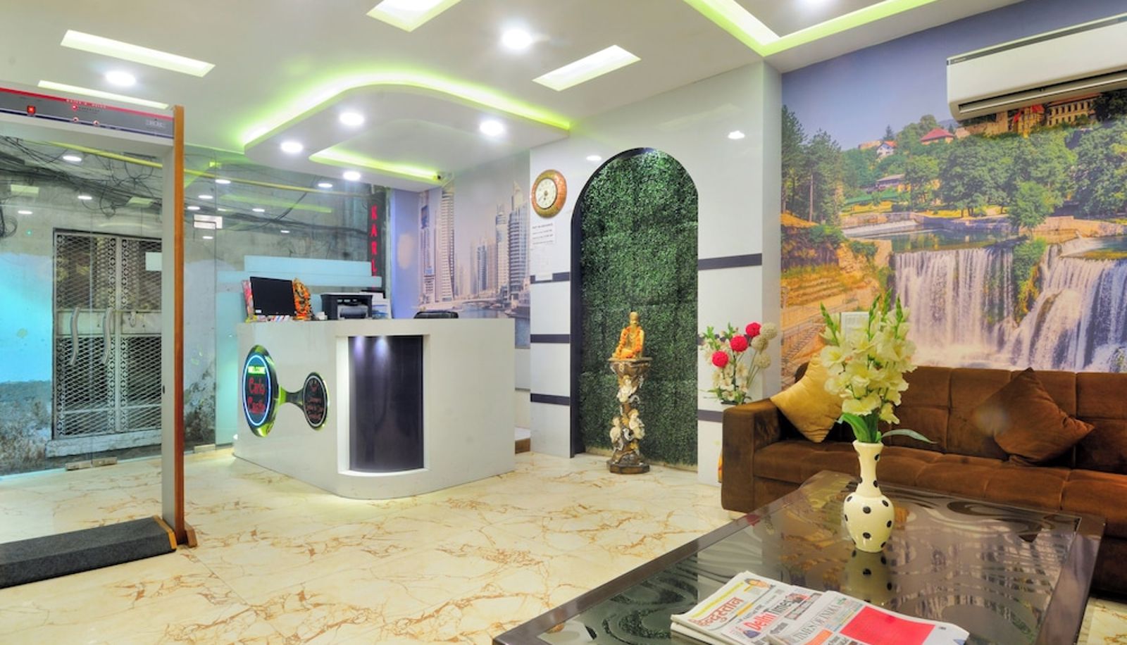 Reception - Check In Room New Delhi Railway Station