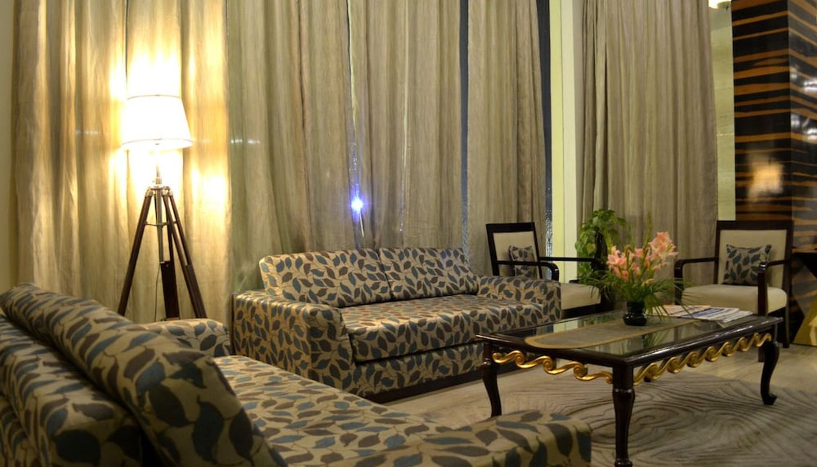 Lobby - Hotel Ace Manor