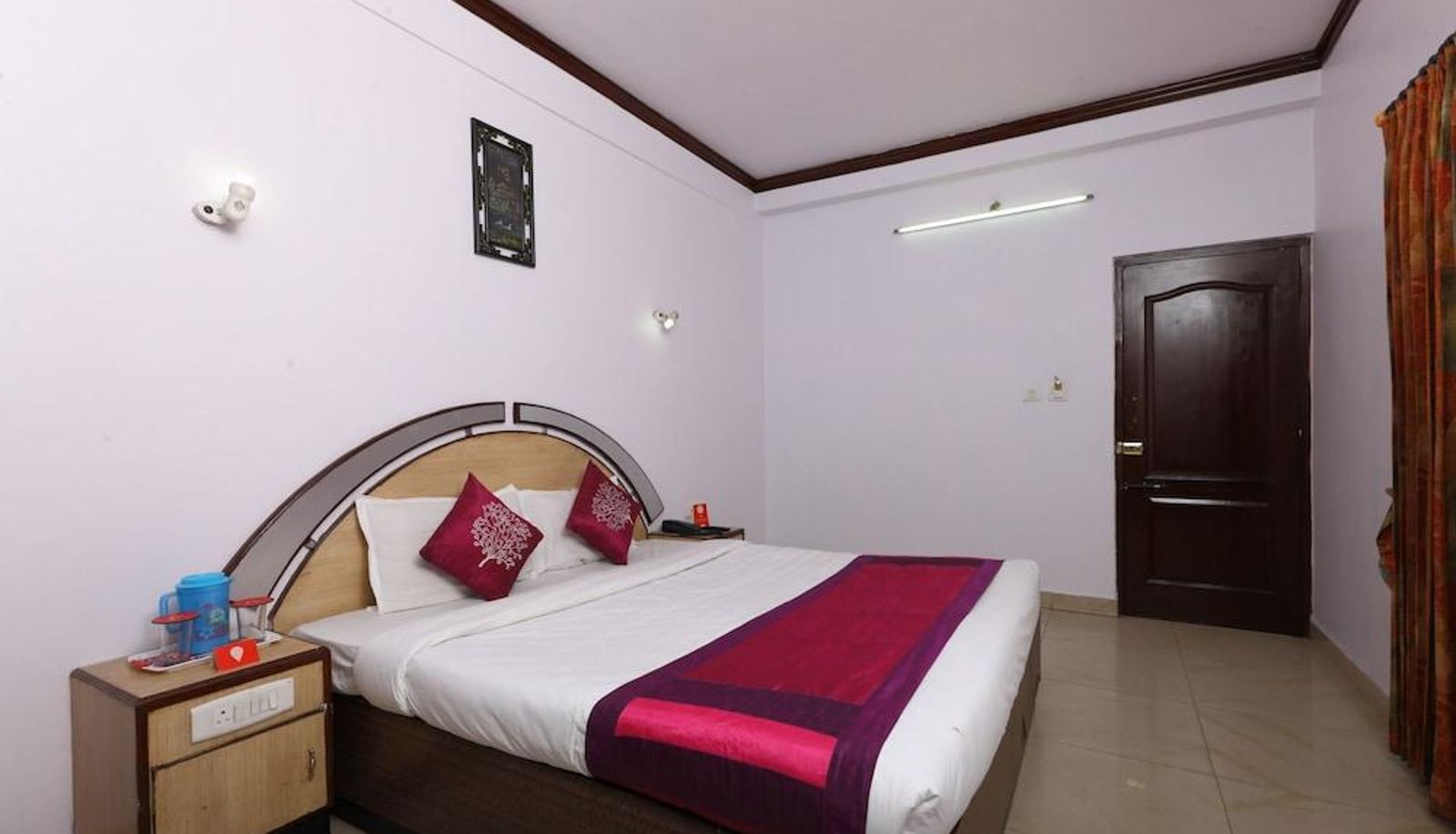 Apartment - Collection O 8855 Orchid Inn