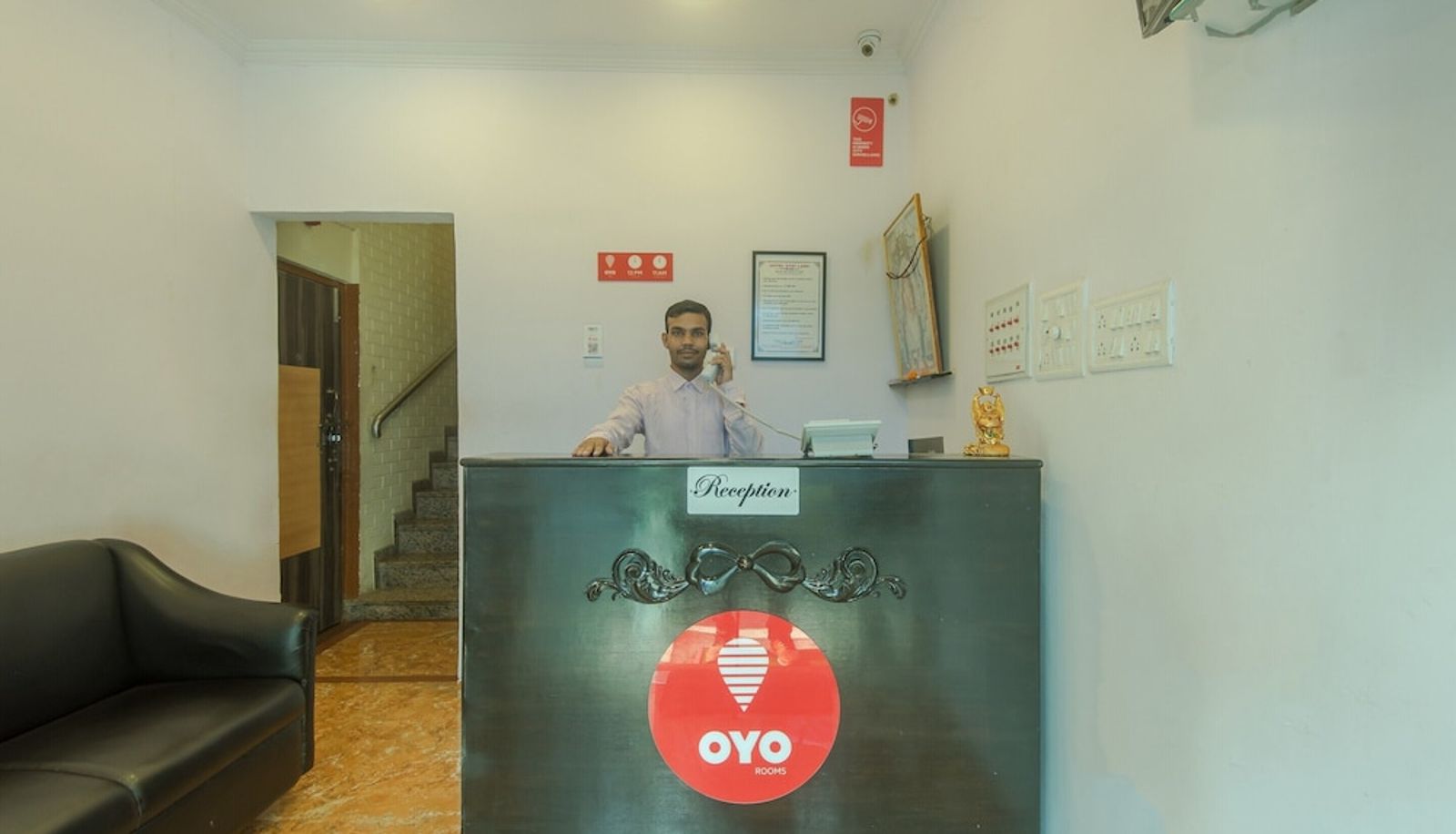 Recepcja - OYO 8685 Hotel Stayland