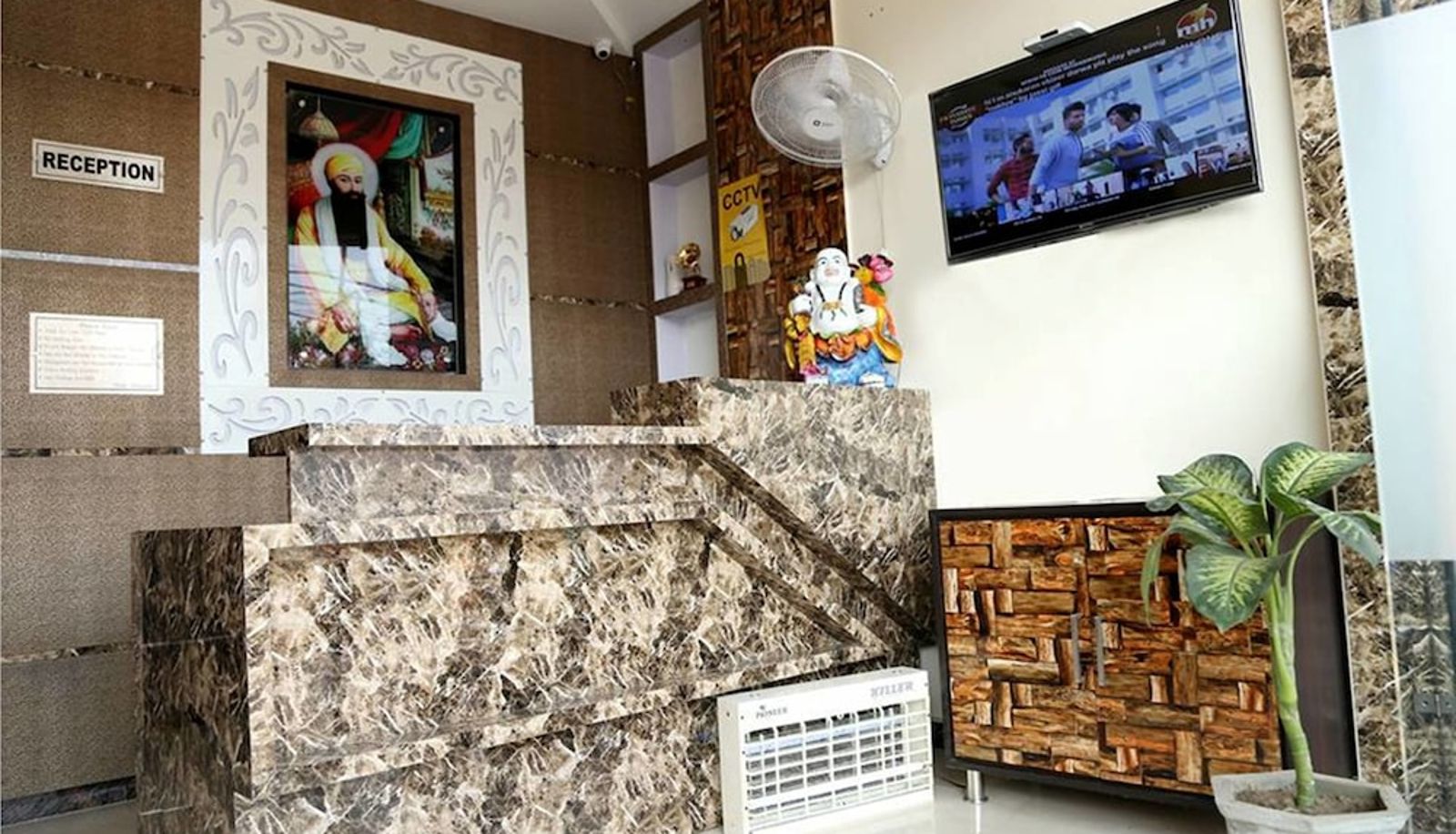 Info - Hotel Chohan Residency