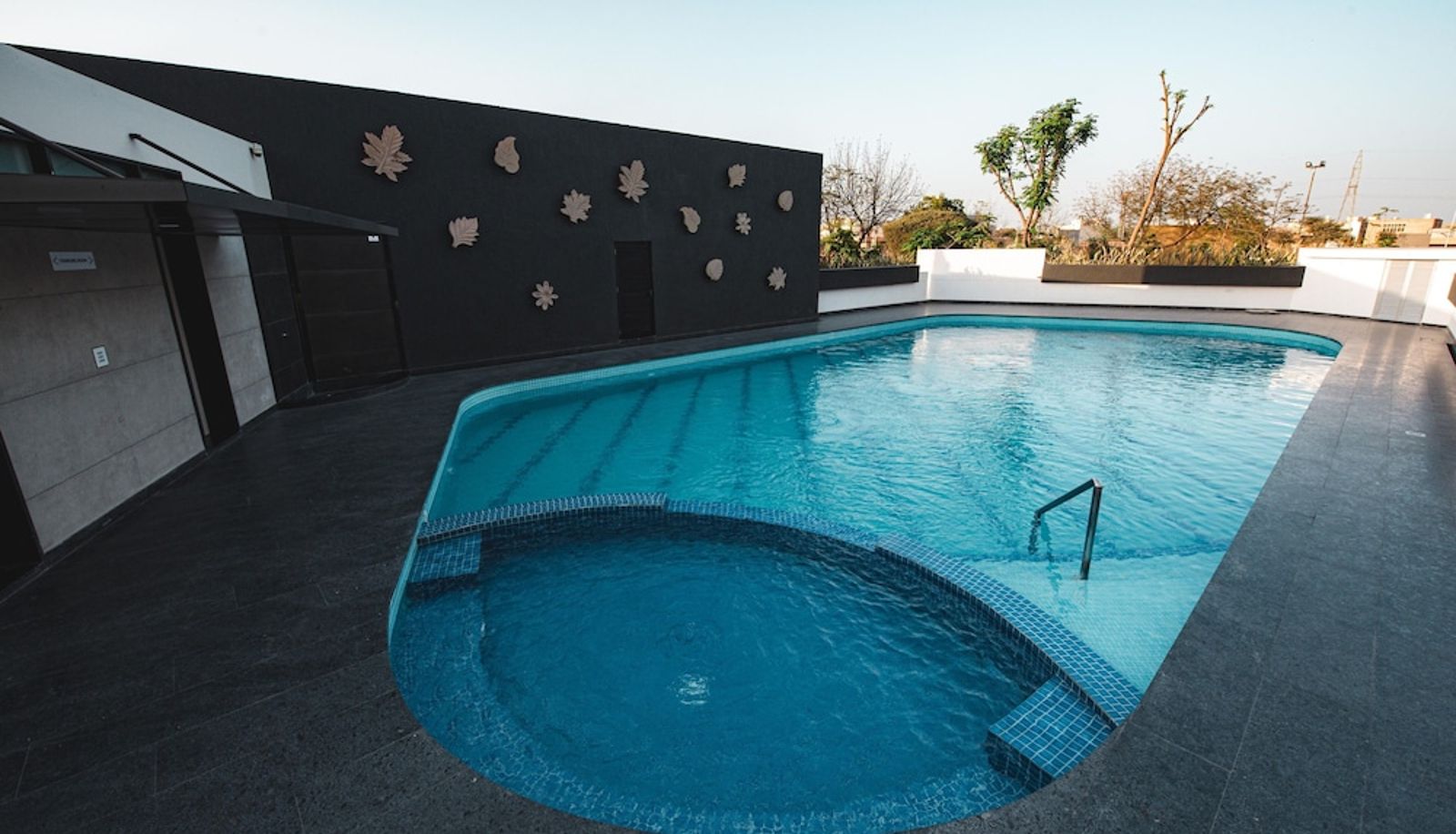 Piscina - Hotel Kasturi Orchid