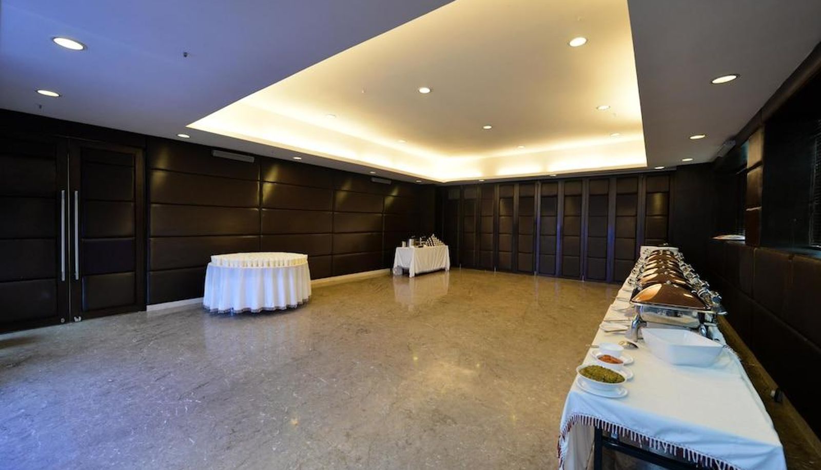 Ballroom - OYO 1038 The Kay Hotel