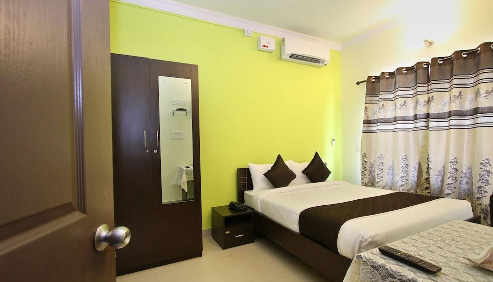 Standard room - OYO 10232 Hotel Ashberry
