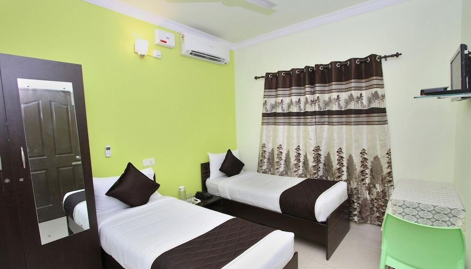 Standard room - OYO 10232 Hotel Ashberry