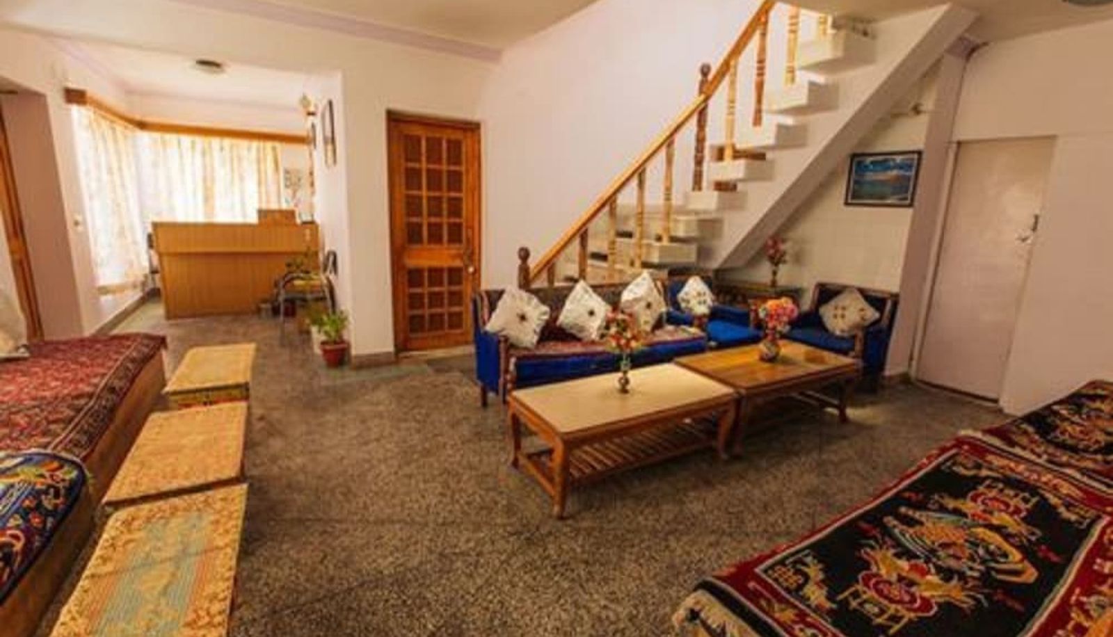 Hall - Hotel Three Roses