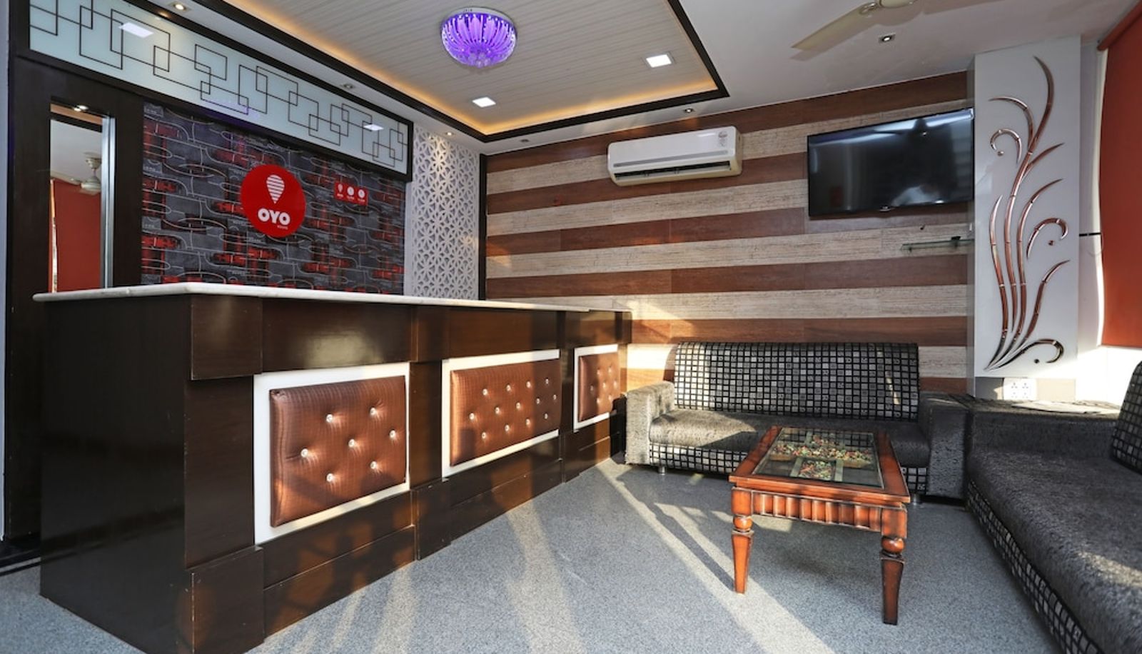 Recepción - Hotel Riviera