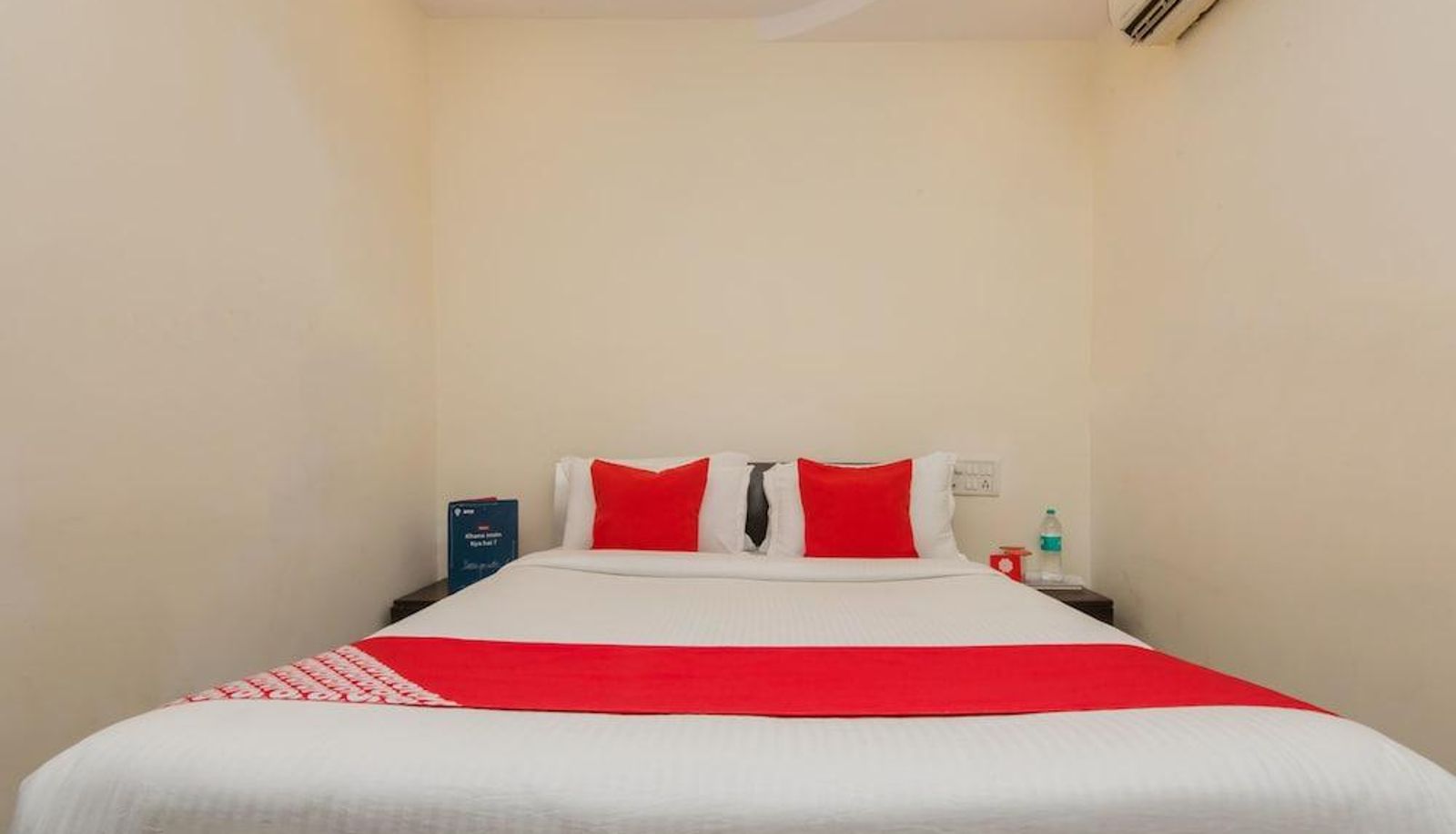 Standard room - OYO 10103 Hotel Aviva