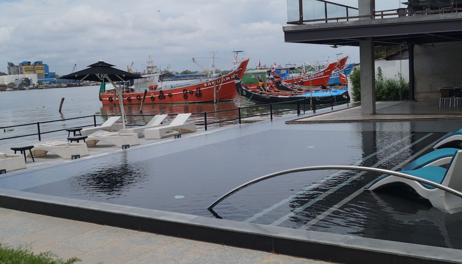 Basen - Xandari Harbour Fort Kochi