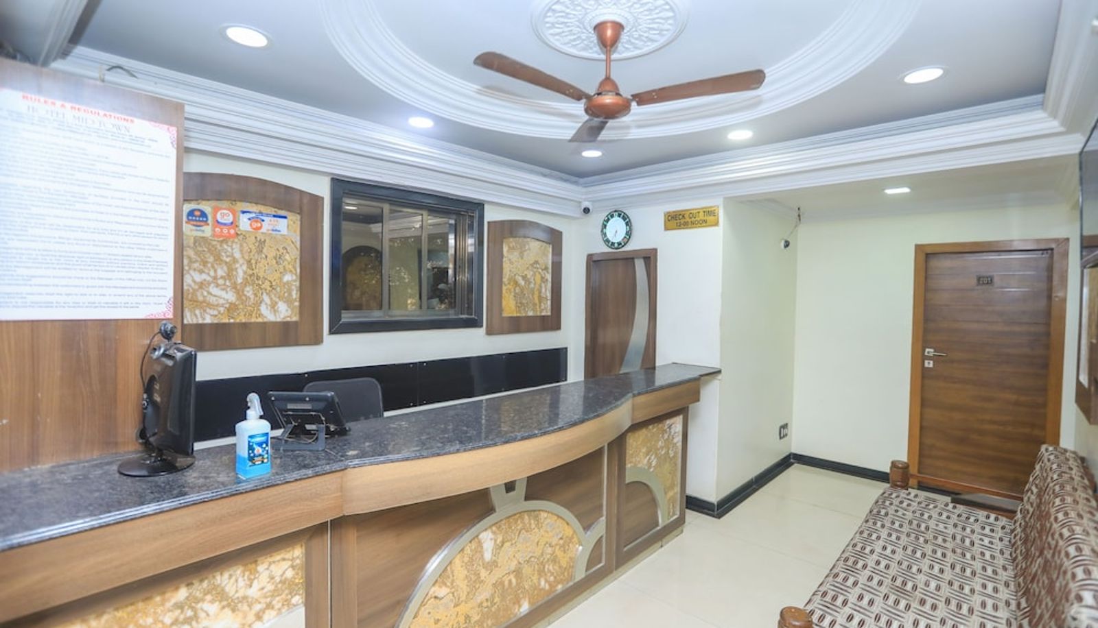 Reception - Hotel Midtown Andheri