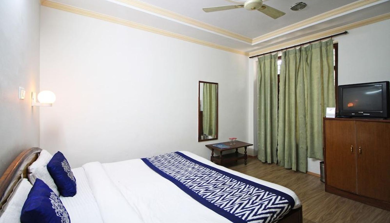 Apartament - OYO 5459 Home Stay Doll's Inn