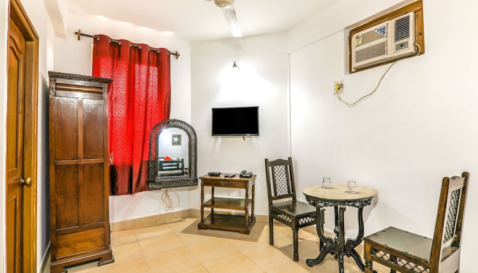 Superior room (double) - FabExpress Barday's Inn