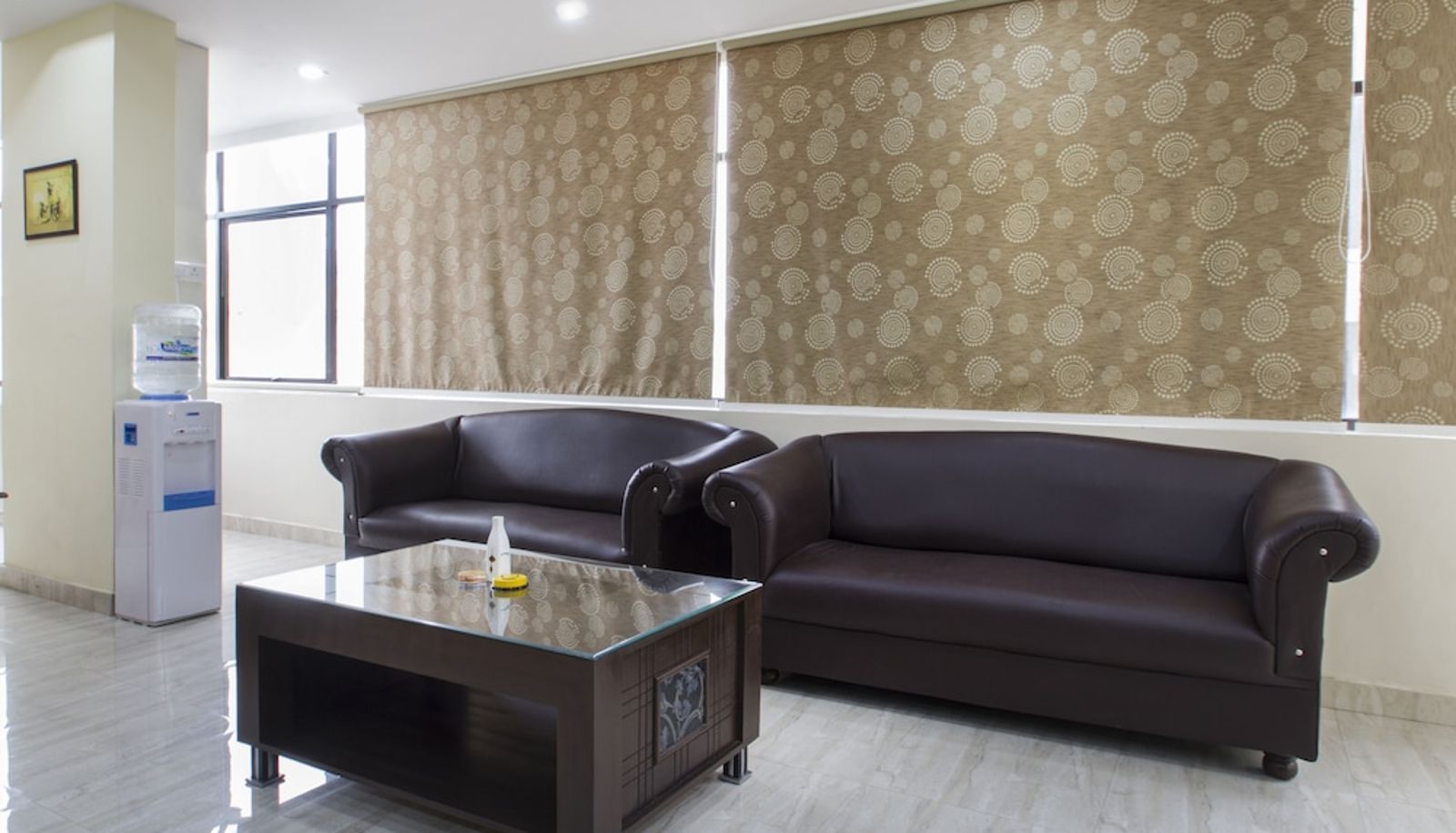 Hall - OYO 6661 Aurum Abode
