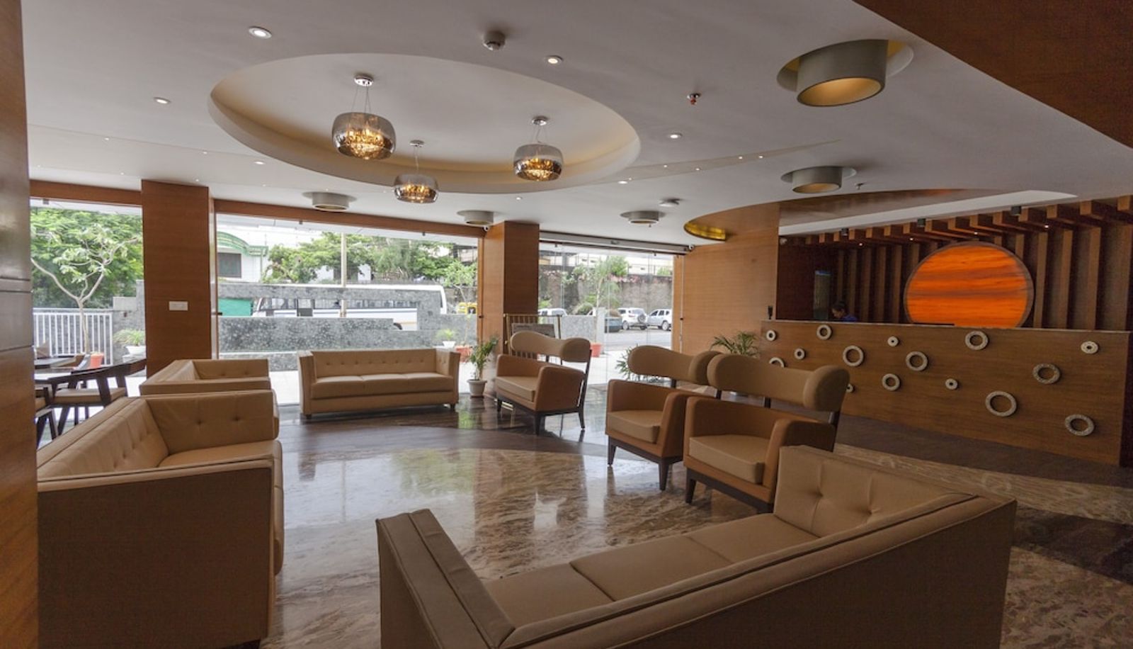 Hall - Hotel Udai Median