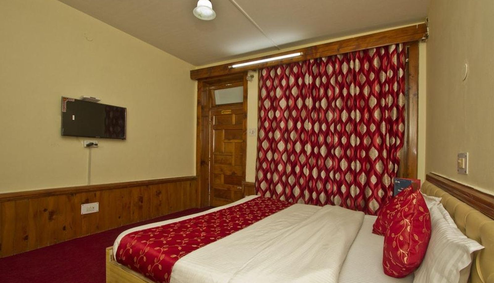 Appartement - OYO 8895 Hotel Pine Grove