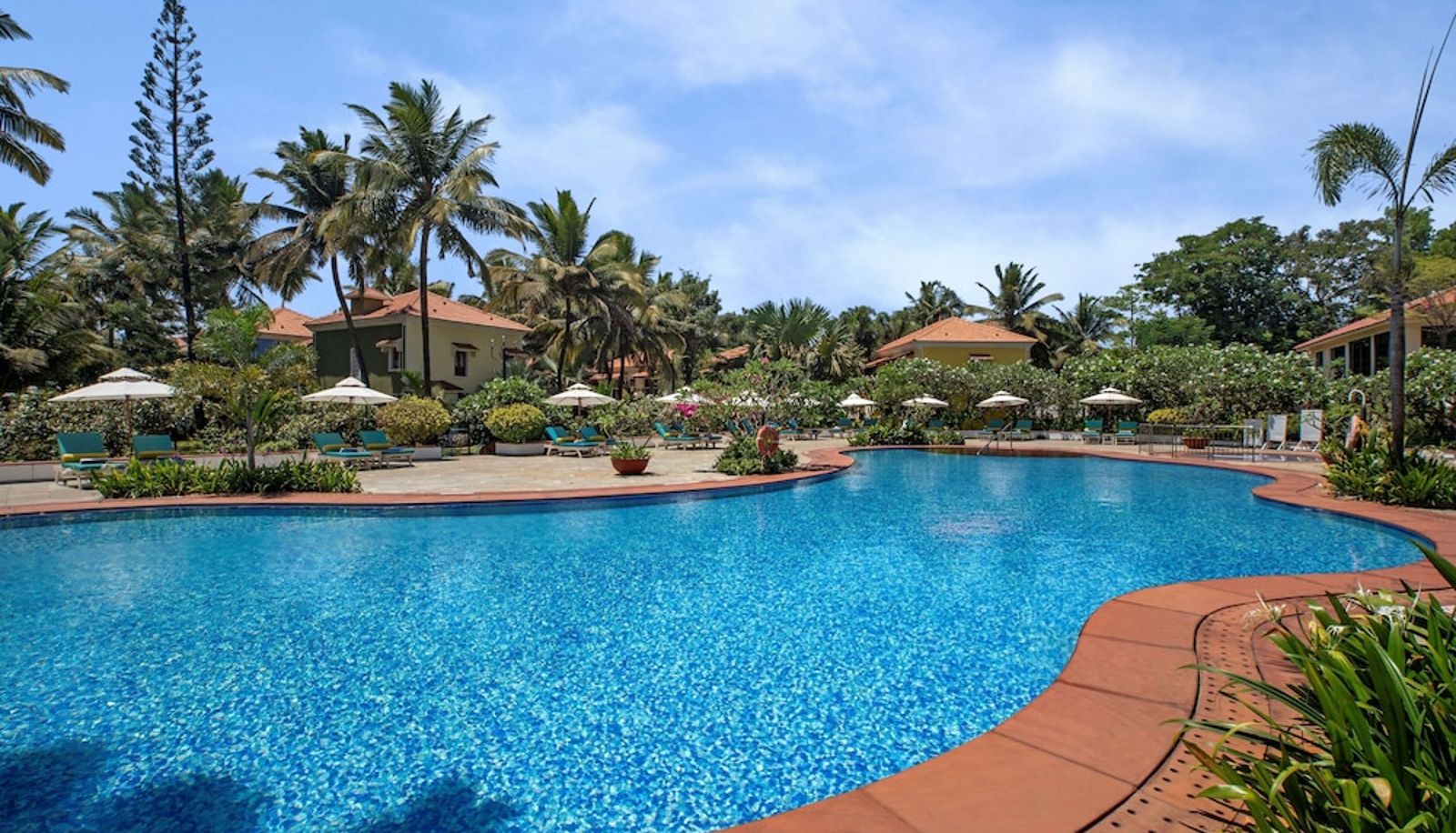 Pool - Radisson Blu Resort Goa Cavelossim Beach