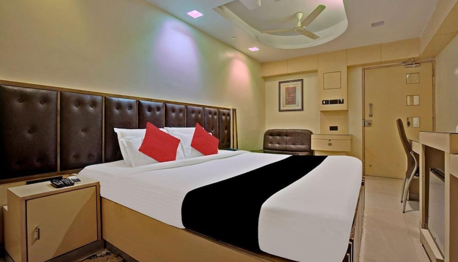 Apartment - Capital O 1585 Hotel Palash Residency