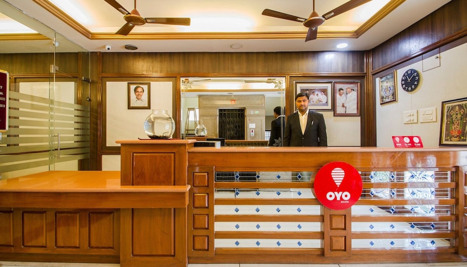 Recepcja - OYO Flagship 983 Hotel Surya Residency