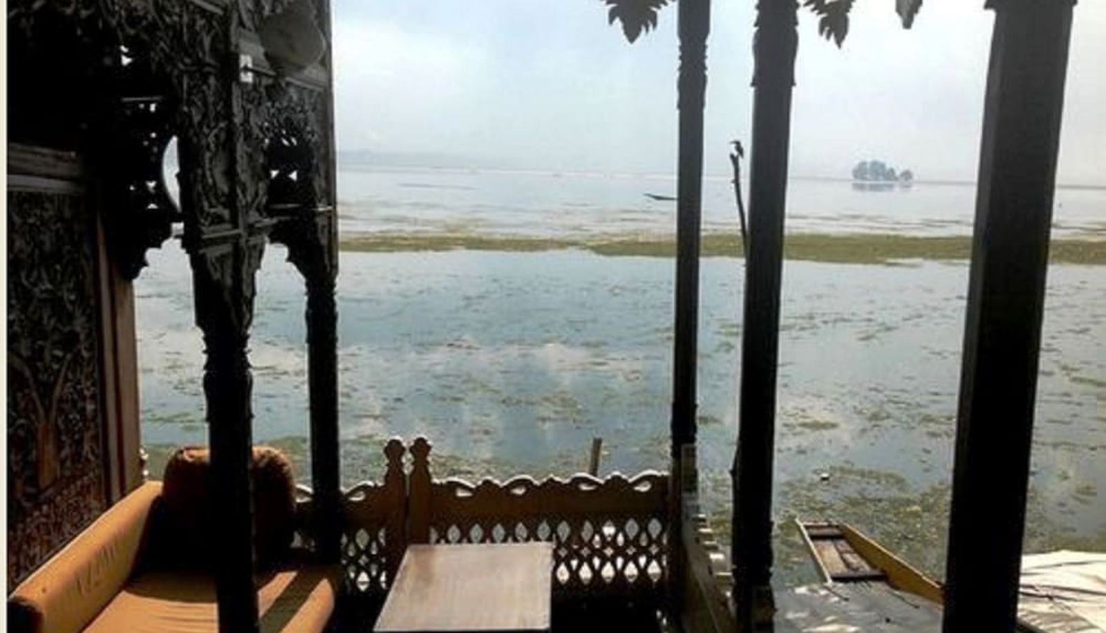 Info - TIH Butt's Clermont Houseboats