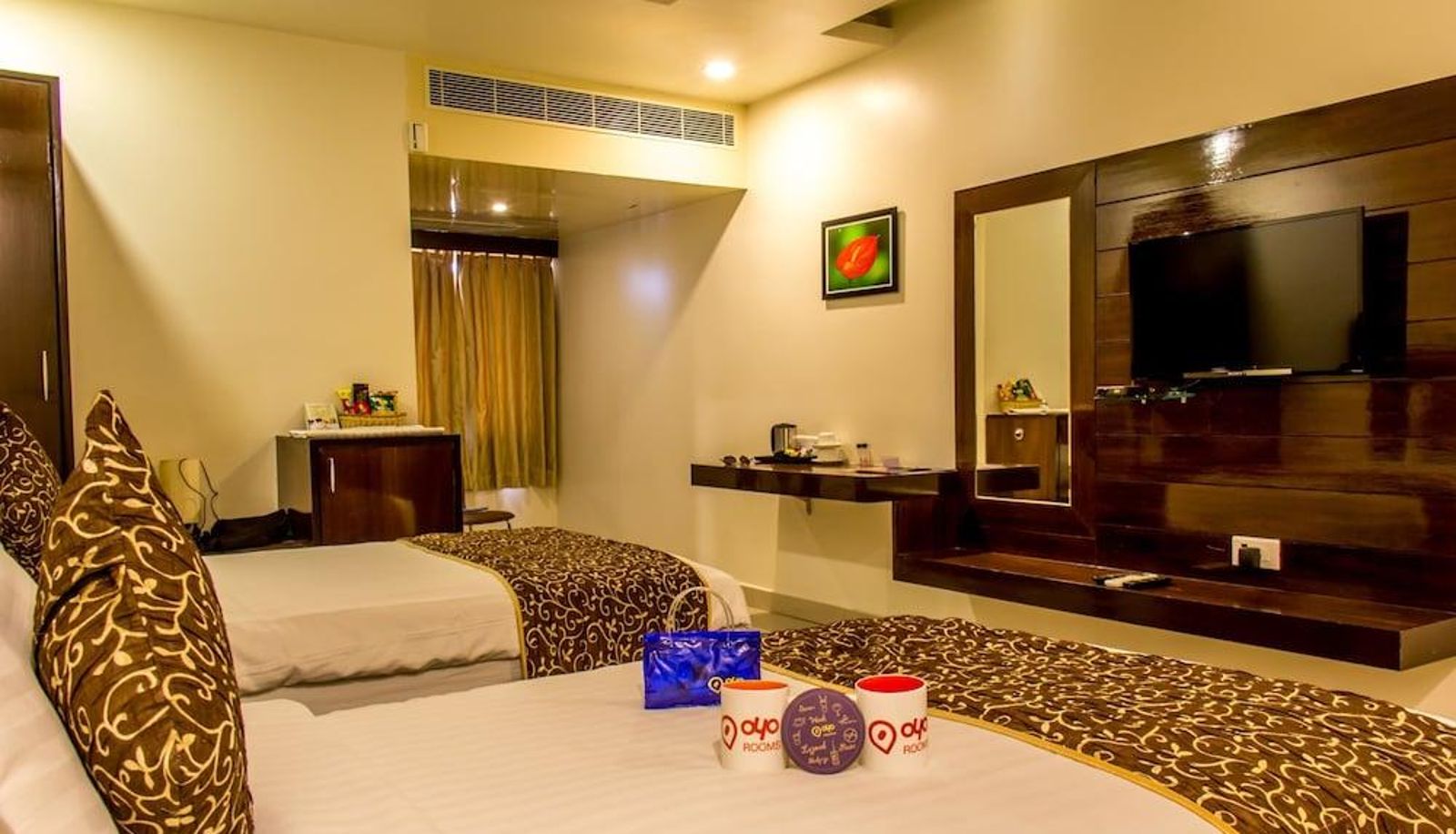 Apartment - OYO 1302 Hotel Green Apple