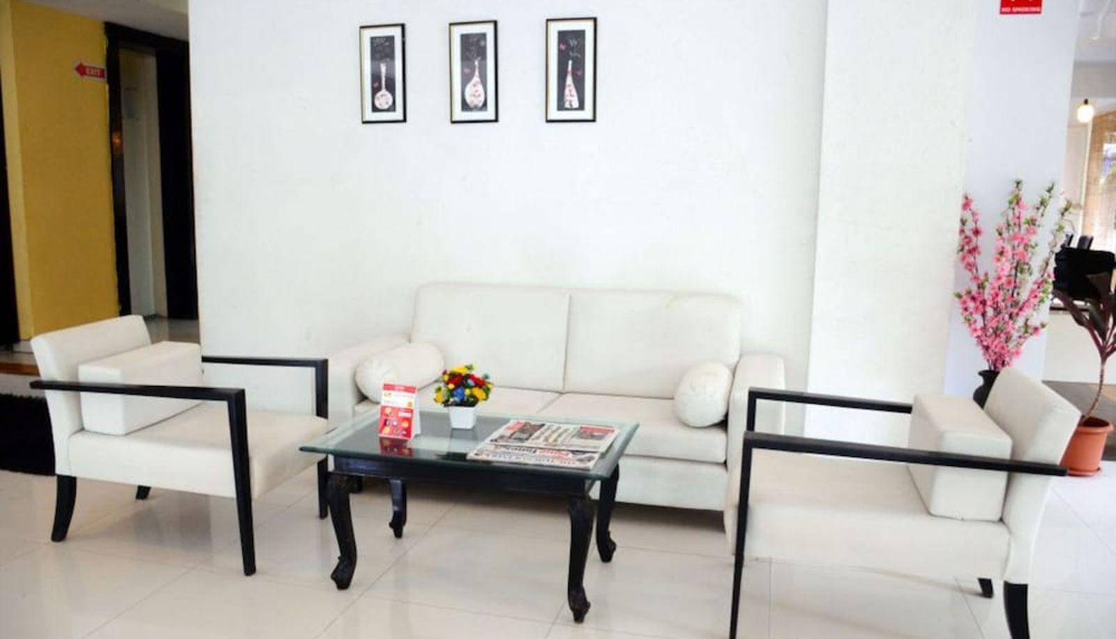 Hall - OYO 6002 Avezeekaa Corporate Residency