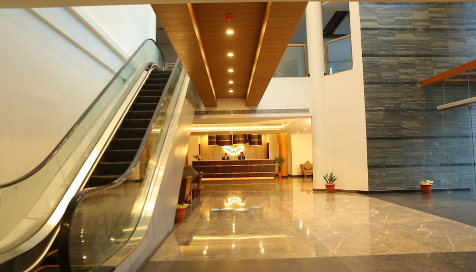 Hall - Woodies Bleisure Hotel