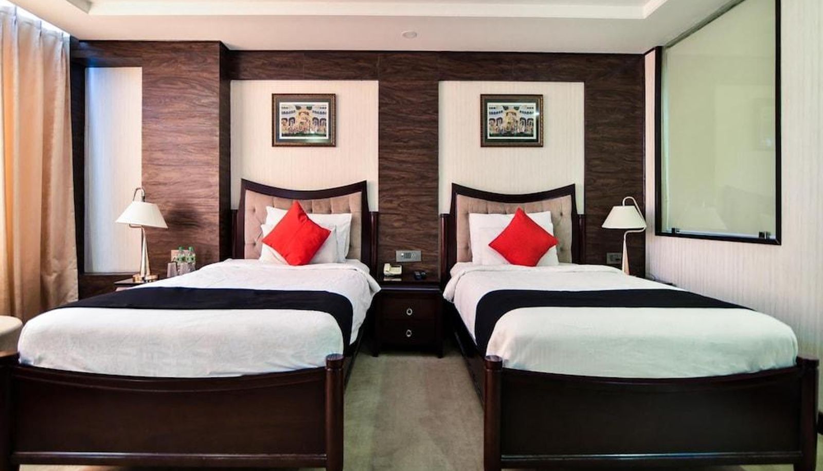 Standard room - Polo Inn & Suites