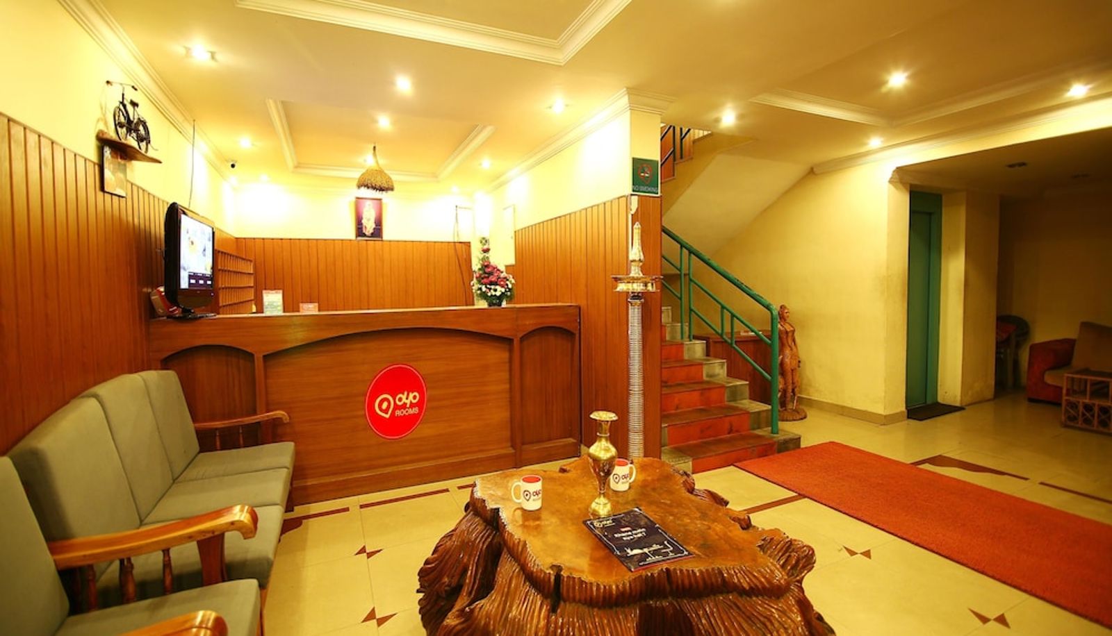 Réception - OYO 2159 Hotel SN Sujatha Inn