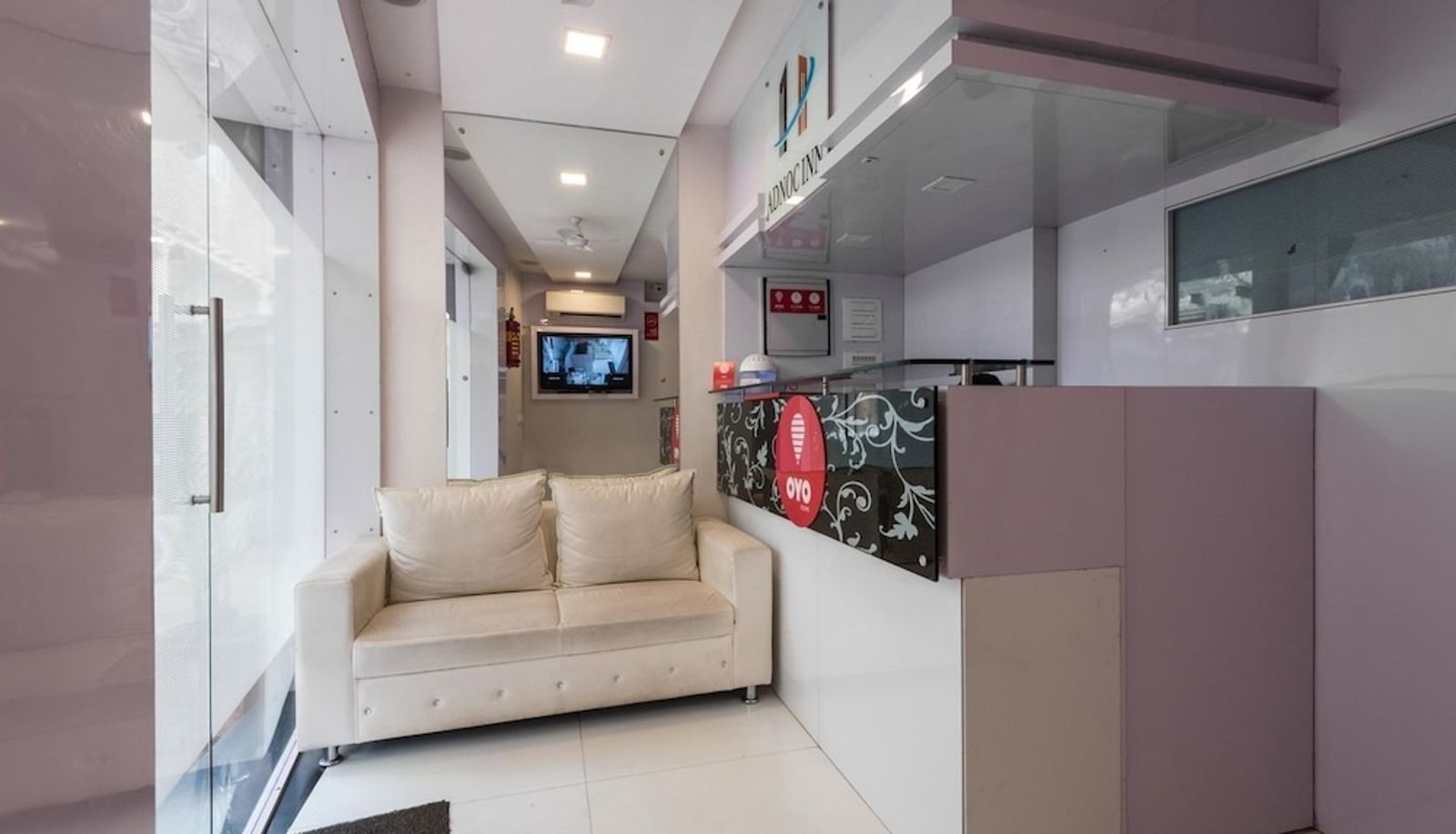 Réception - Hotel Adnoc Inn
