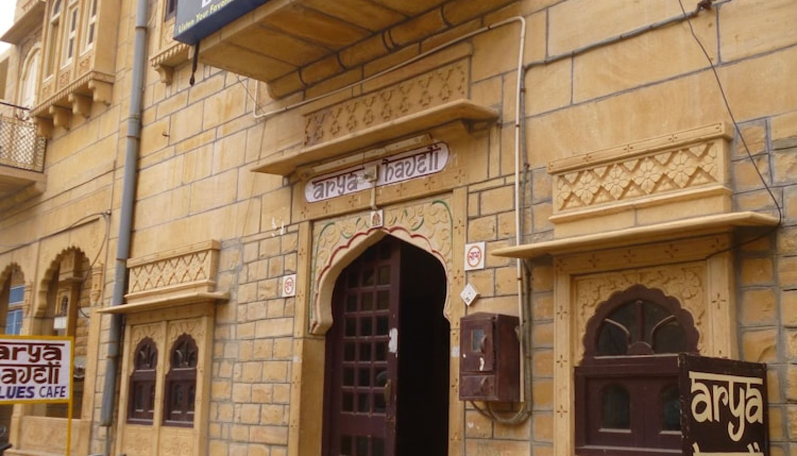 Información - Arya Haveli