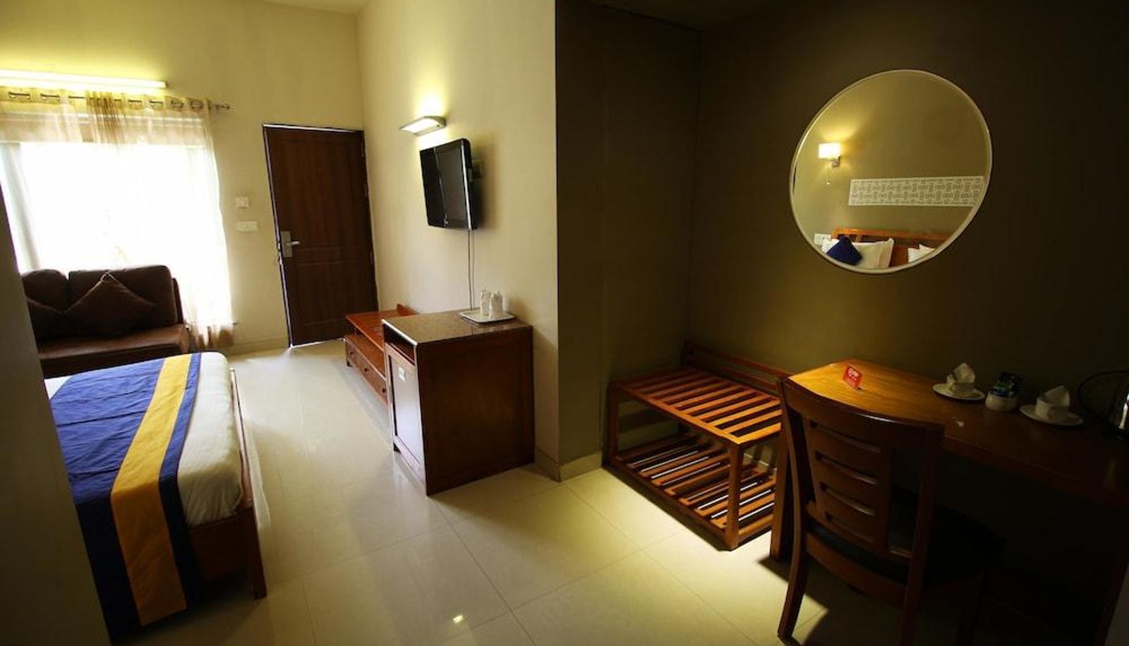 Apartment - OYO 1968 Hotel Krishna Park Resort