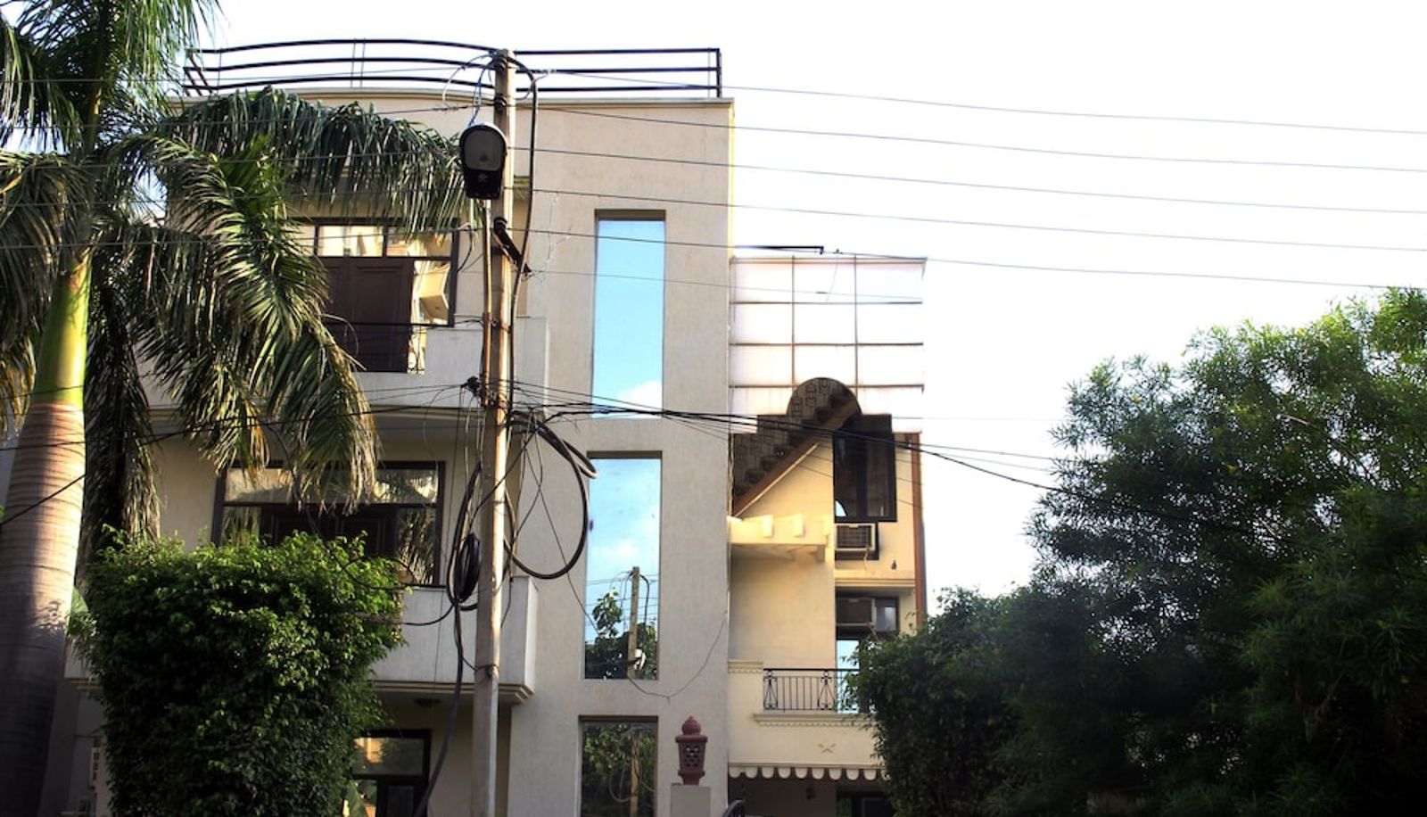 Info - OYO 1242 near MG Road