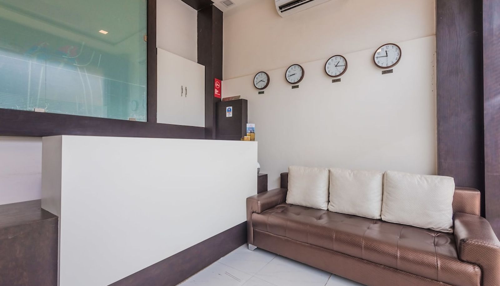 Recepción - Hotel Alfa Grand