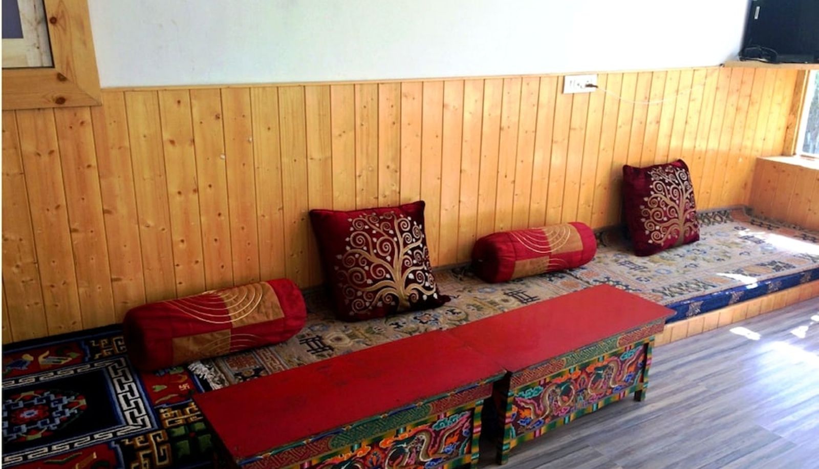 Hall - TIH A O Guest House & Home stay