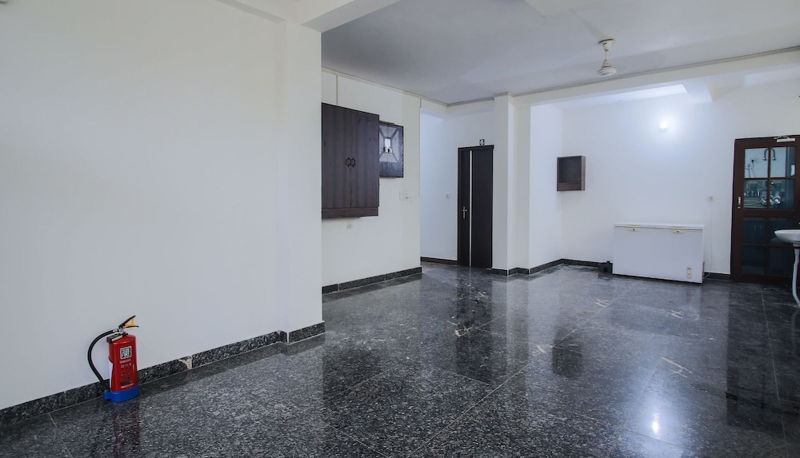 Hall - OYO 429 Hotel Kisna Residency