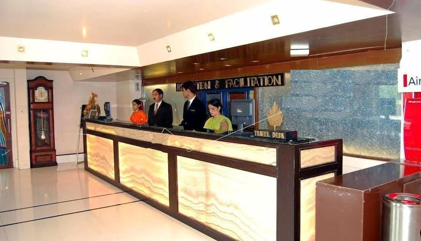 Recepcja - ADB Rooms Hotel Silver Star