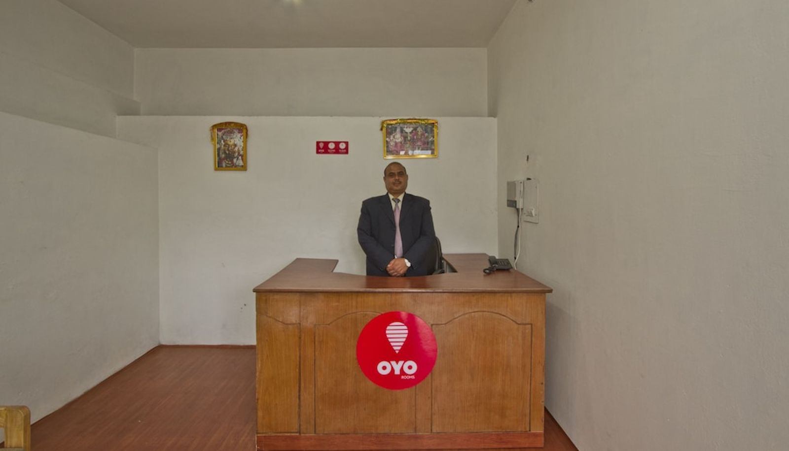 Receptie - OYO 8847 Apna Ashiana