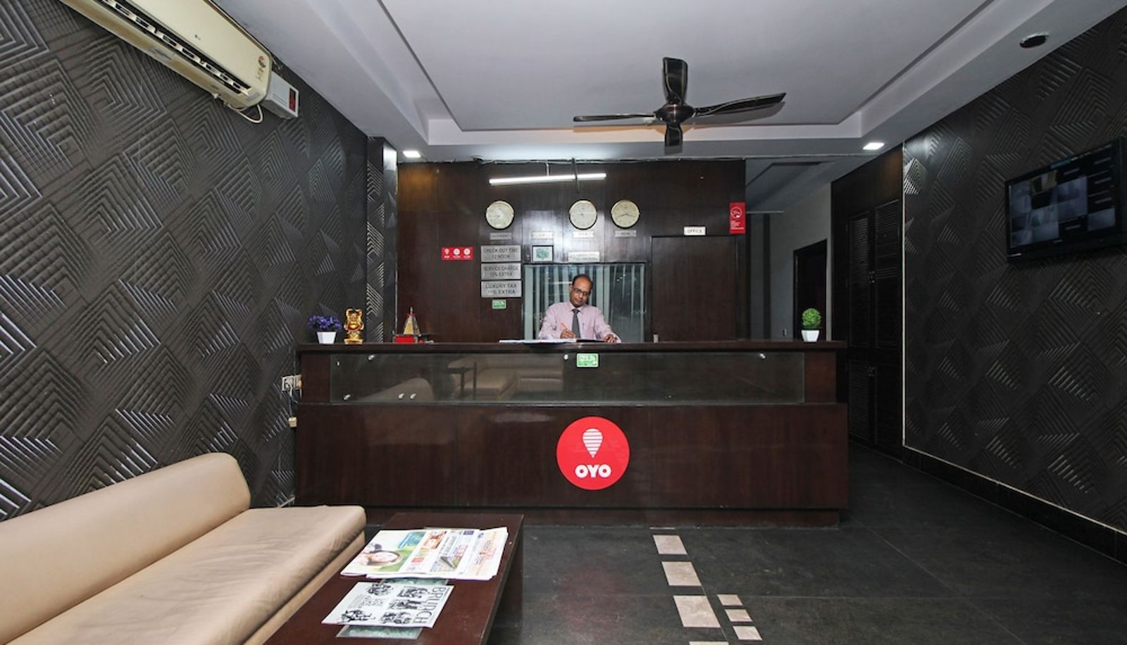 Rezeption - OYO 9030 Hotel Delhi Airport Plaza