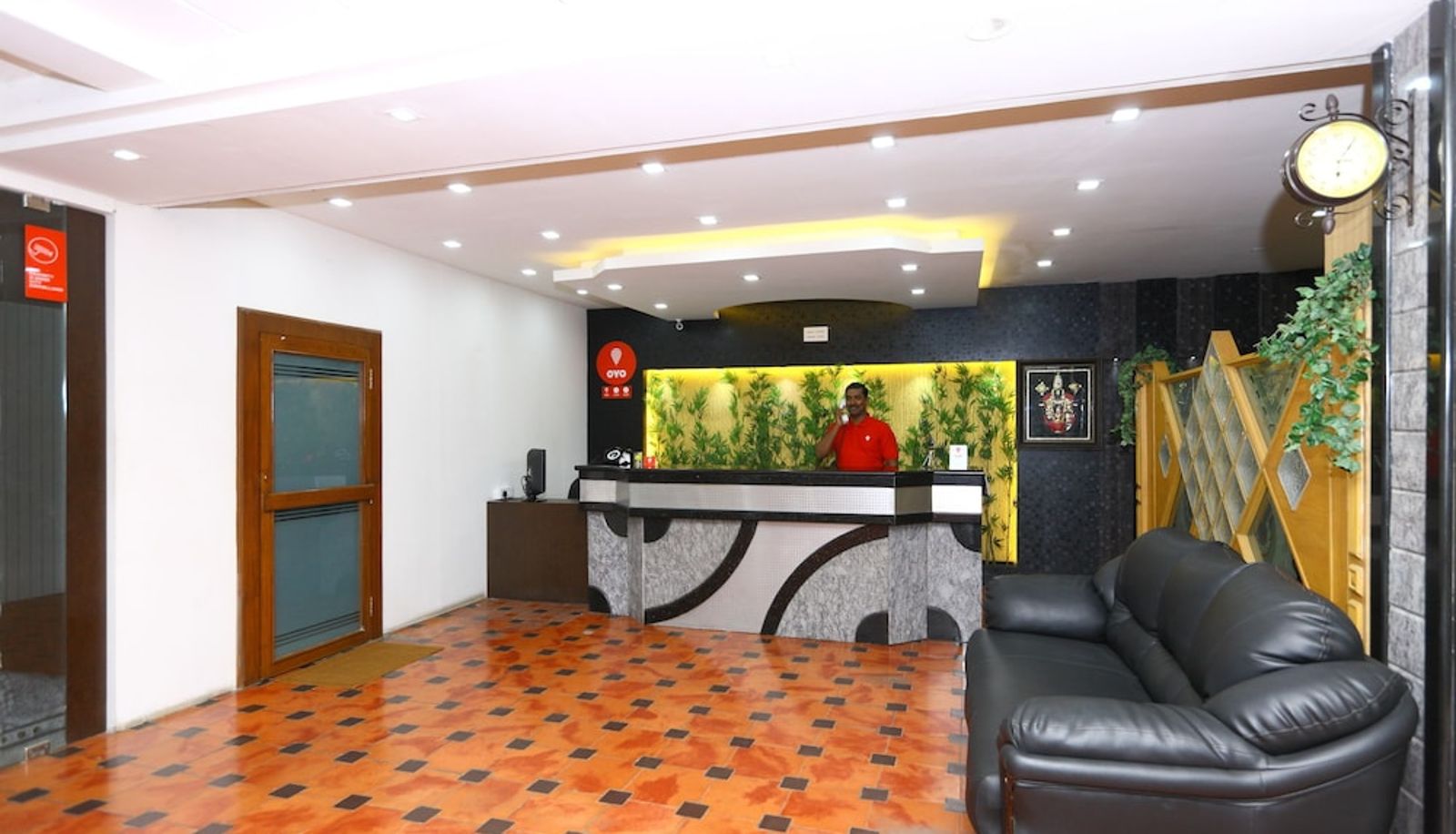 Réception - OYO 5319 Hotel Navaratna