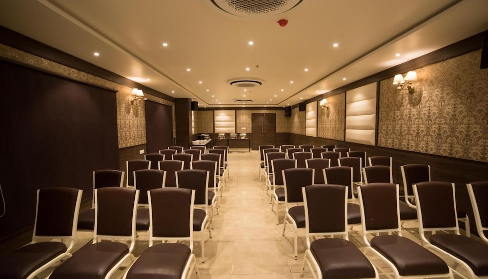 Meeting room - Hotel Virgo Sumeru