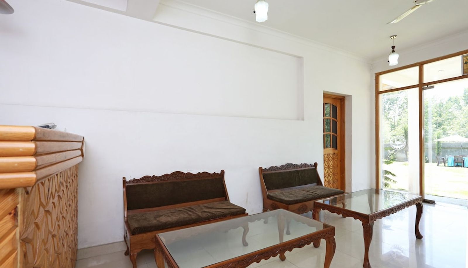 Hall - OYO 4759 Nishat Hill Resort