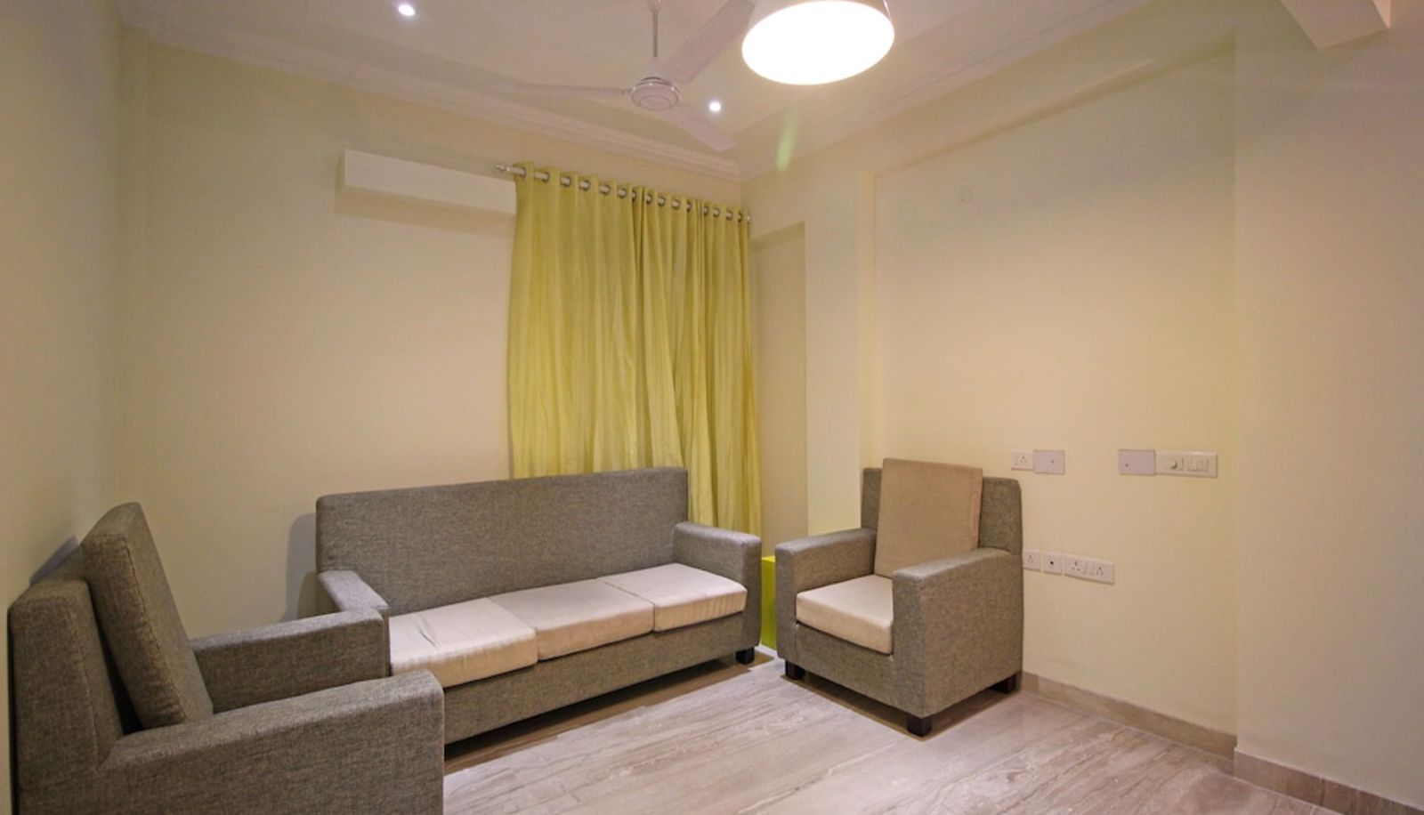 Hall - OYO Flagship 511 Sohna Road Omaxe Mall