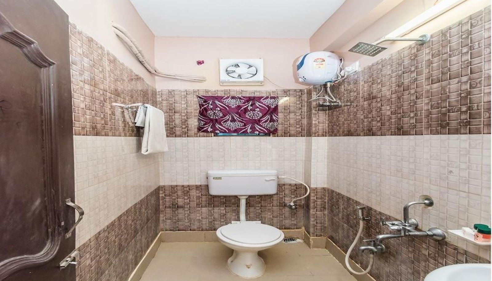 Standard room - OYO 10398 Hotel Parijayee